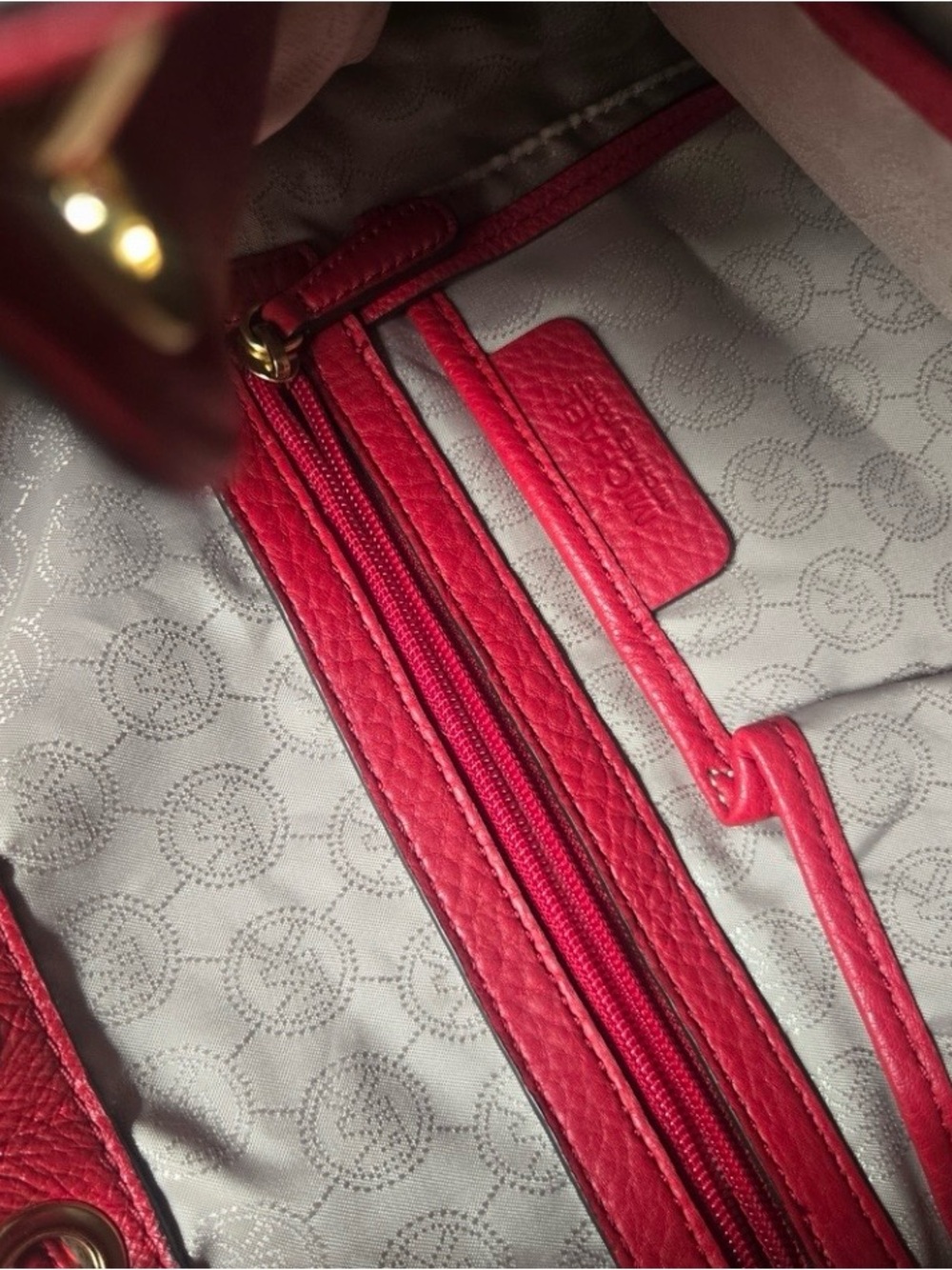 Michael Kors Red Leather Shoulder Bag with Gold Hardware like new - Picture 8 of 12